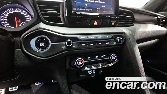 Hyundai Veloster 2019 — фото 15