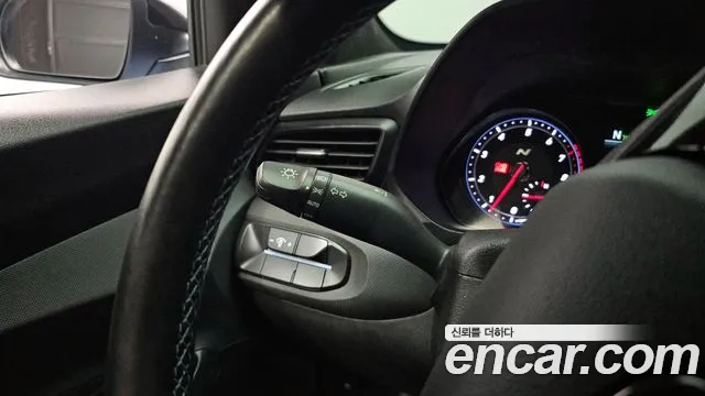 Hyundai Veloster 2019 — фото 19