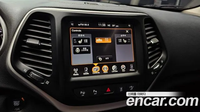 Jeep Cherokee 2018 — фото 15