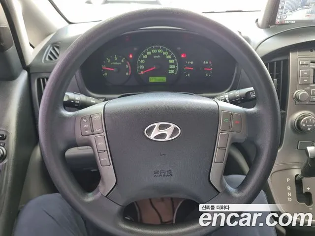 Hyundai Starex 2016 — фото 9