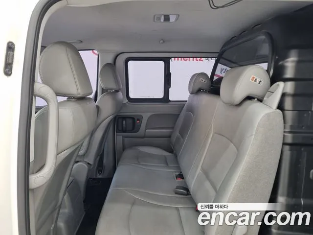 Hyundai Starex 2016 — фото 17