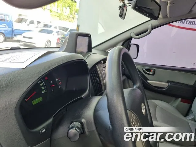 Hyundai Starex 2016 — фото 20