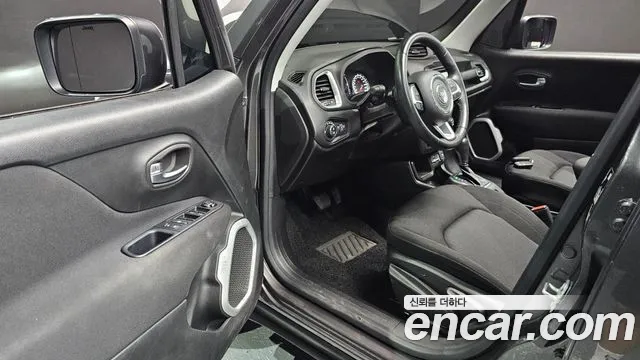 Jeep Renegade 2021 — фото 11