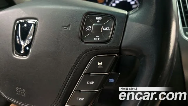 Hyundai Equus 2012 — фото 17