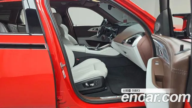 BMW XM 2023 — фото 11