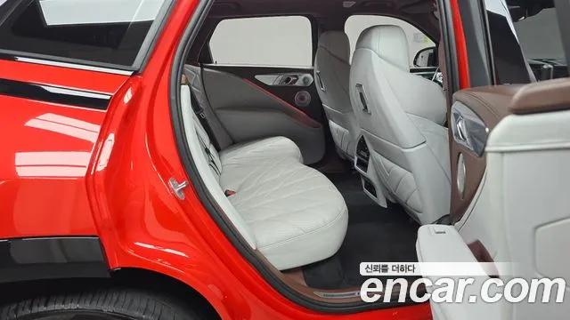 BMW XM 2023 — фото 12