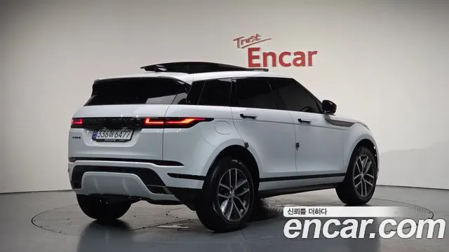 Land Rover Range Rover Evoque 2024 — фото 1