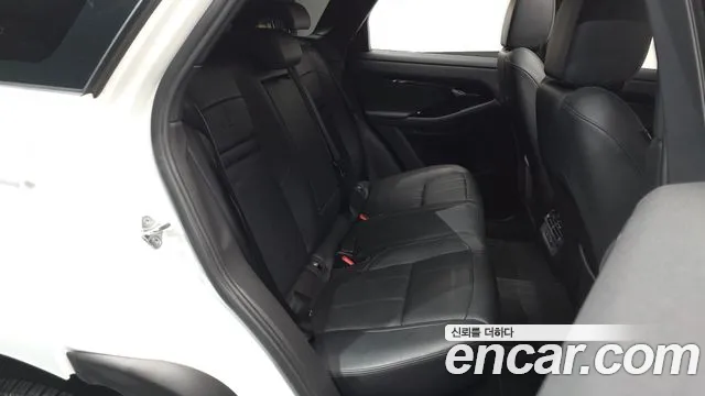 Land Rover Range Rover Evoque 2024 — фото 11