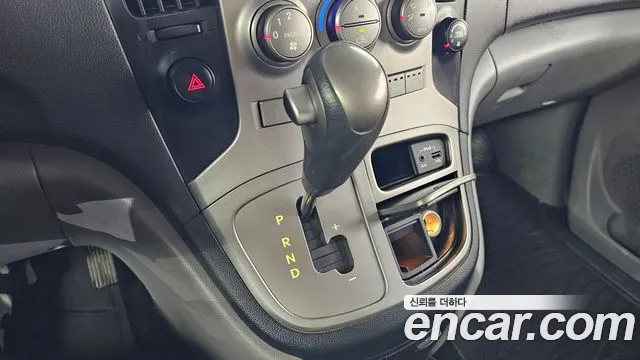 Hyundai Starex 2014 — фото 9