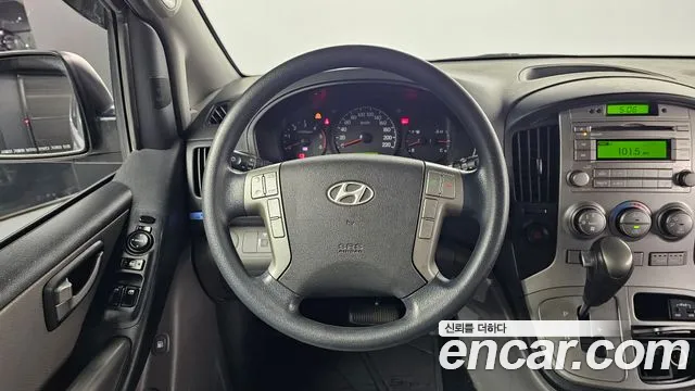 Hyundai Starex 2014 — фото 15