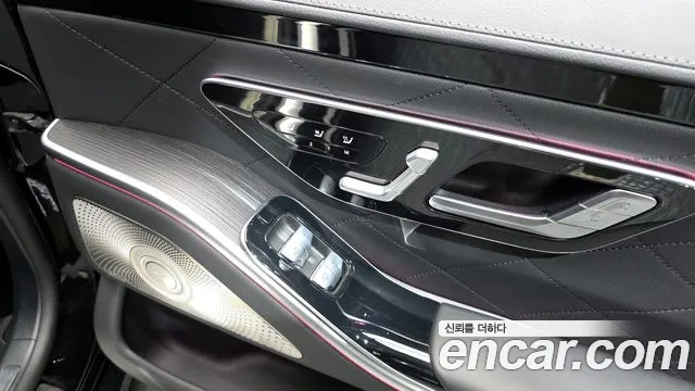 Mercedes-Benz S-Class 2023 — фото 18