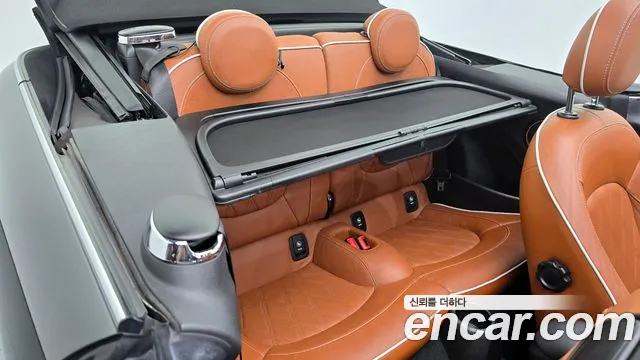 Mini Cooper Convertible 2017 — фото 12