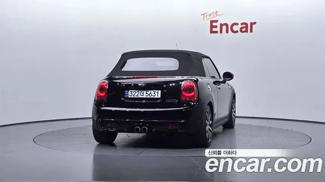 Mini Cooper Convertible 2017 — фото 20