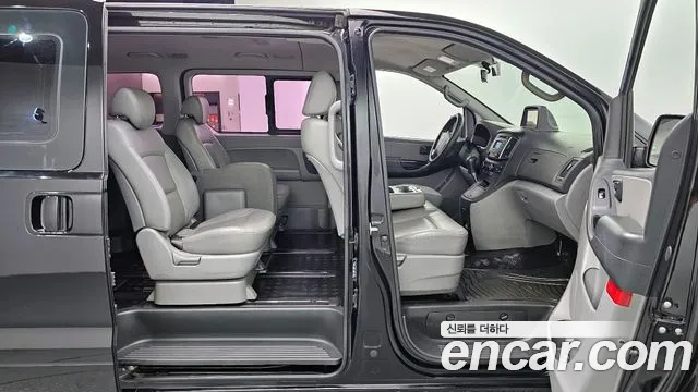 Hyundai Starex 2016 — фото 11