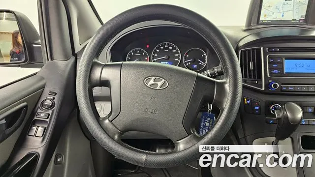 Hyundai Starex 2016 — фото 14