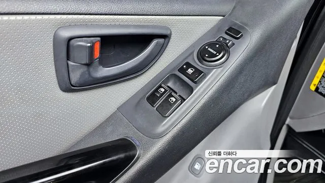 Hyundai Starex 2016 — фото 18