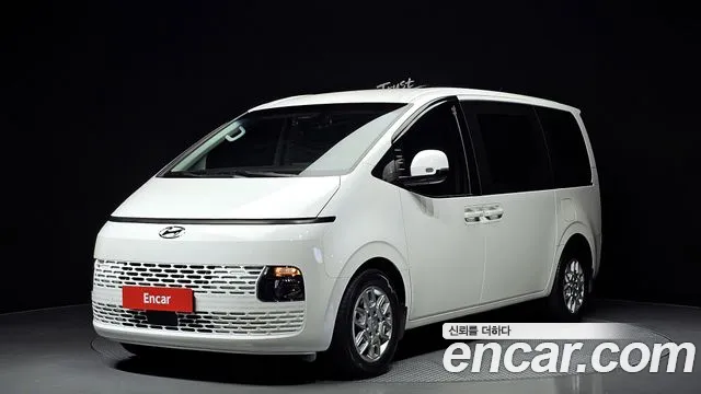 Hyundai Staria