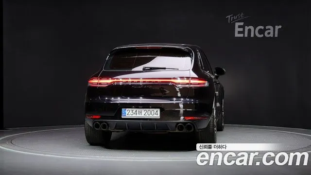 Porsche Macan 2021 — фото 4