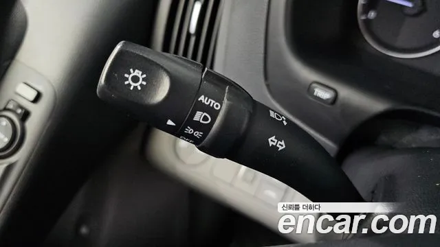 Hyundai Starex 2017 — фото 16