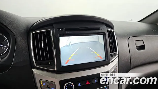 Hyundai Starex 2017 — фото 18