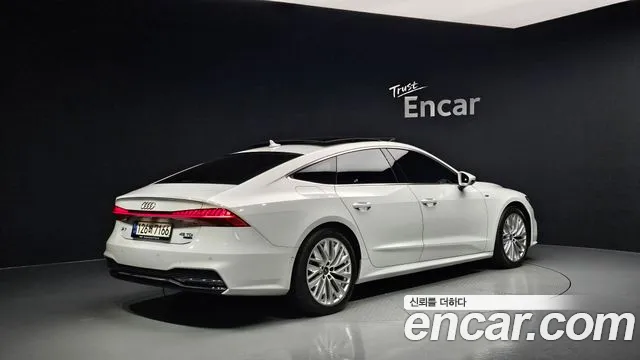 Audi A7 2021 — фото 2