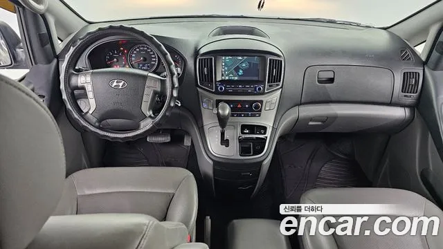 Hyundai Starex 2016 — фото 7
