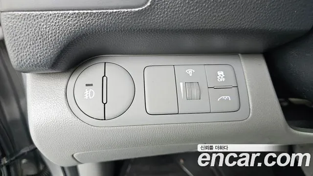 Hyundai Starex 2016 — фото 18