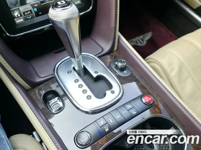 Bentley Flying Spur 2015 — фото 15