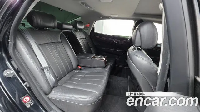 Hyundai Equus 2012 — фото 19