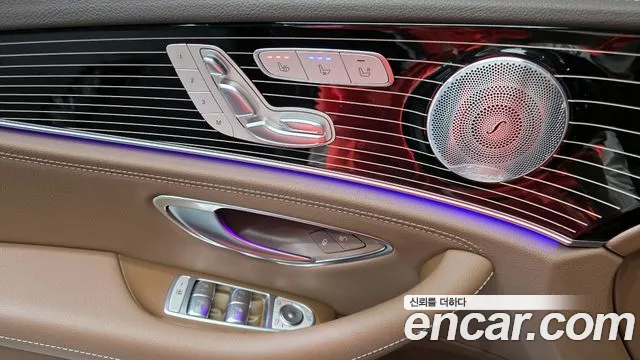 Mercedes-Benz E-Class 2020 — фото 14