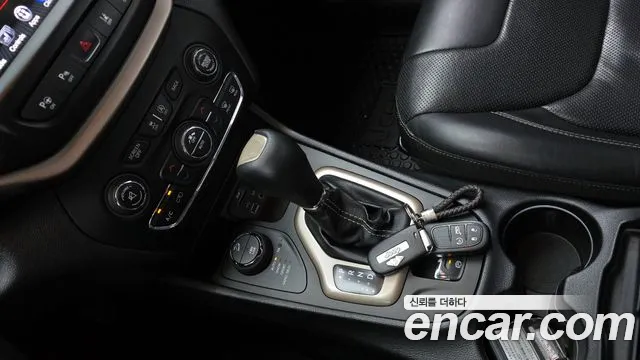 Jeep Cherokee 2016 — фото 9