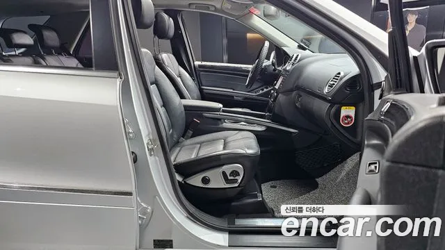 Mercedes-Benz M-class 2010 — фото 11