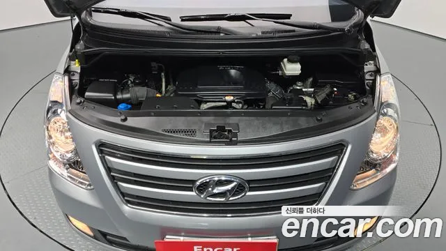 Hyundai Starex 2017 — фото 6