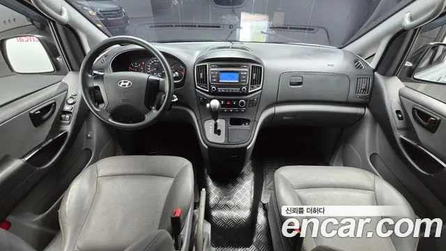Hyundai Starex 2017 — фото 7