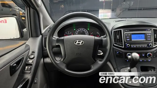 Hyundai Starex 2017 — фото 13