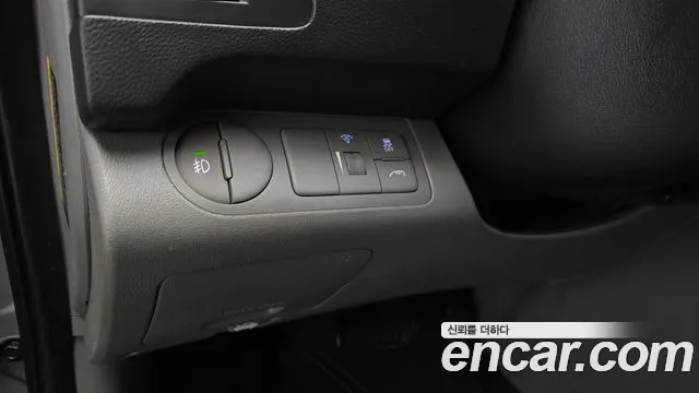 Hyundai Starex 2017 — фото 14