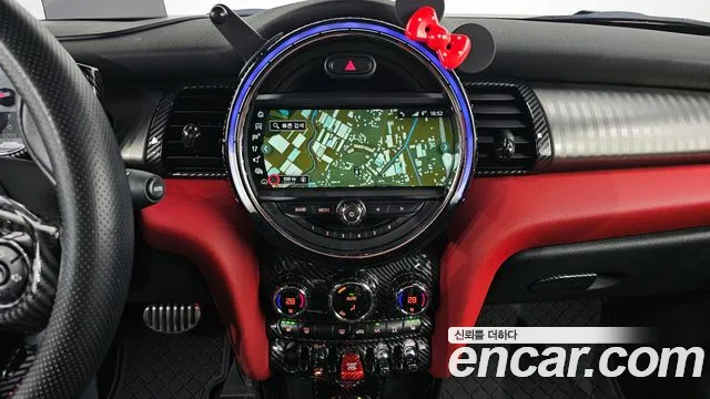 Mini Cooper Convertible 2019 — фото 14