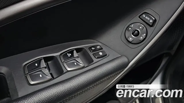 Hyundai Santafe 2016 — фото 18