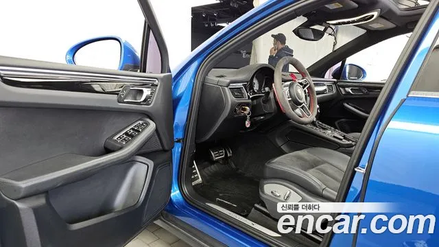 Porsche Macan 2015 — фото 10