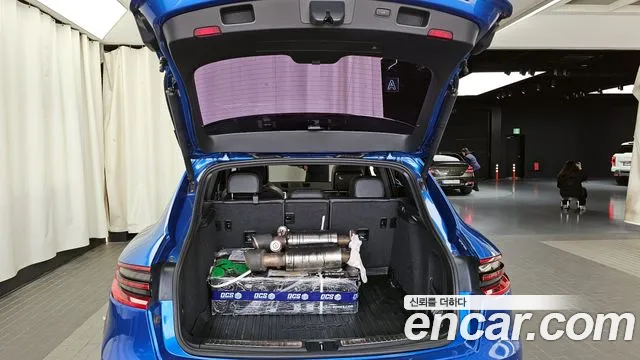 Porsche Macan 2015 — фото 20
