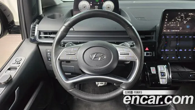 Hyundai Staria 2023 — фото 13