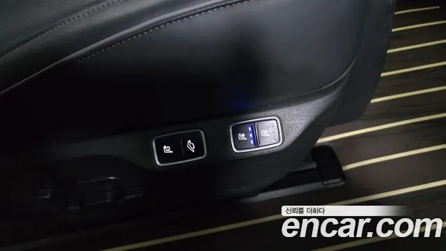 Hyundai Staria 2023 — фото 18