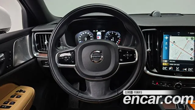 Volvo S60 2021 — фото 12