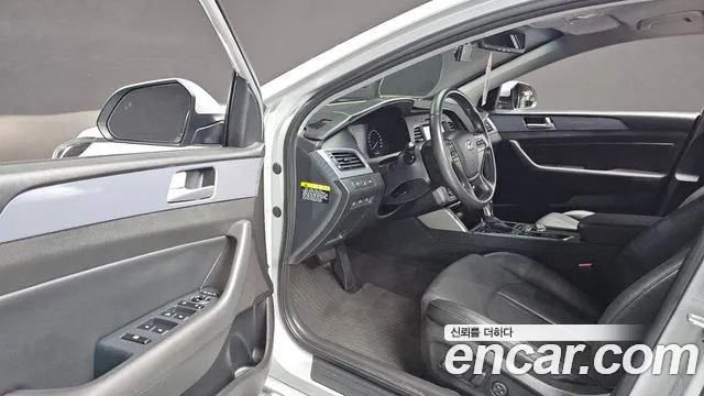 Hyundai Sonata 2017 — фото 11