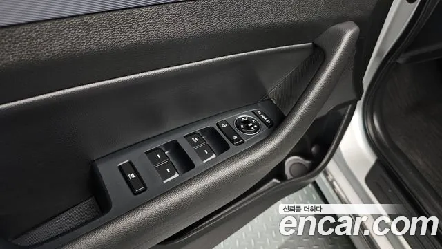 Hyundai Sonata 2017 — фото 18
