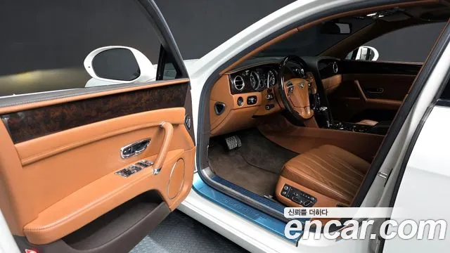 Bentley Flying Spur 2016 — фото 10