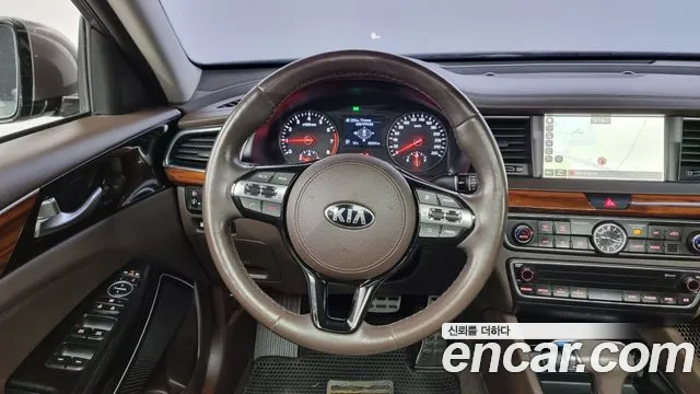 Kia K7 2016 — фото 14