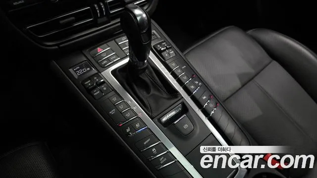 Porsche Macan 2019 — фото 9