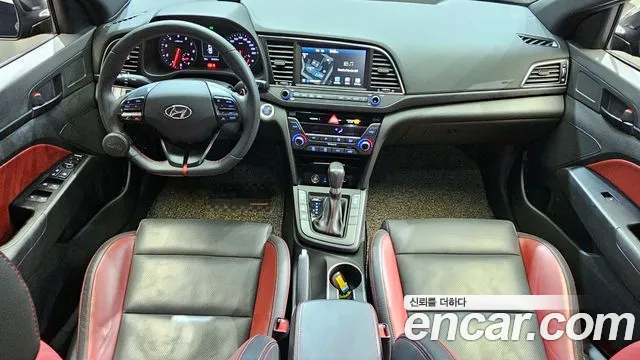 Hyundai AVANTE 2018 — фото 7