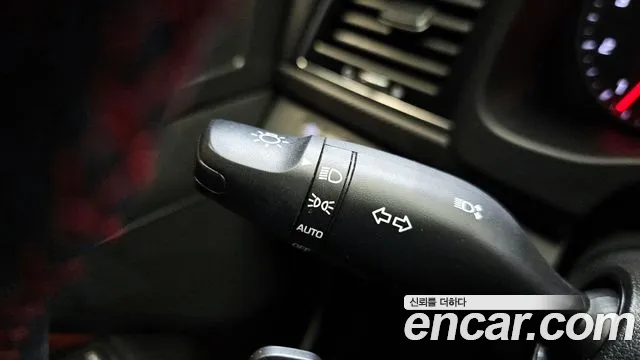 Hyundai AVANTE 2018 — фото 16